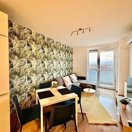 Apartment Lovely Young Panorama 02 #danube #freeparking *
