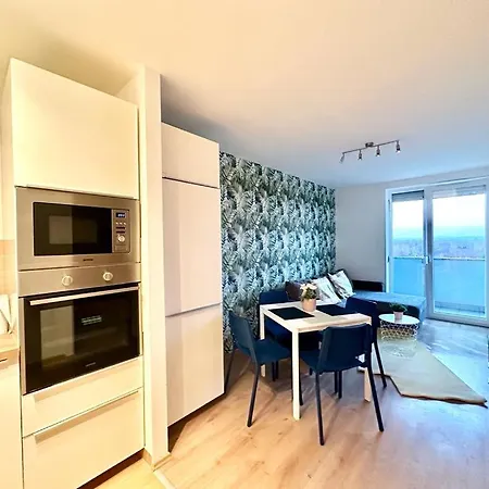 Lovely Young Panorama 02 #danube #freeparking *